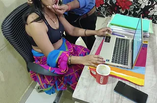 Mumbai Ashu gets her close-fisted Indian exasperation drilled wide of office labourers yon hot homemade video