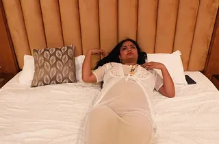 Indian wifey's close-up arse have fun leads to ultra-kinky make-out and parching intercorse